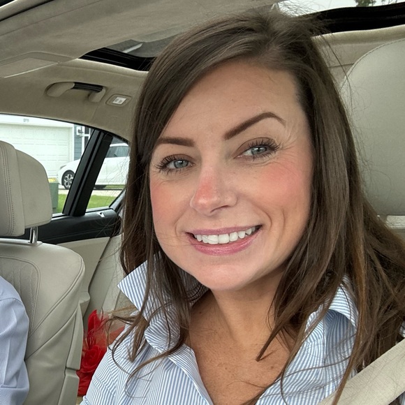 Meet your Posher, Michelle - Picture 1 of 1